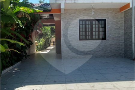 Casa à venda com 3 quartos, sendo 2 suítes,  em Indaiá, Bertioga, SP