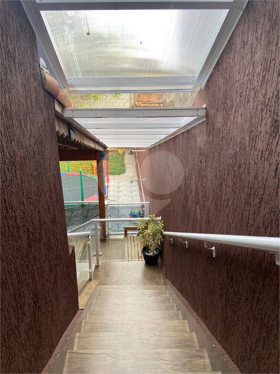 Casa à venda com 3 quartos, sendo 2 suítes, em Jardim Medina, Poá, SP