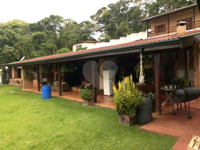 Casa Térrea à venda com 4 quartos, sendo 2 suítes,  em Roseira, Mairiporã, SP