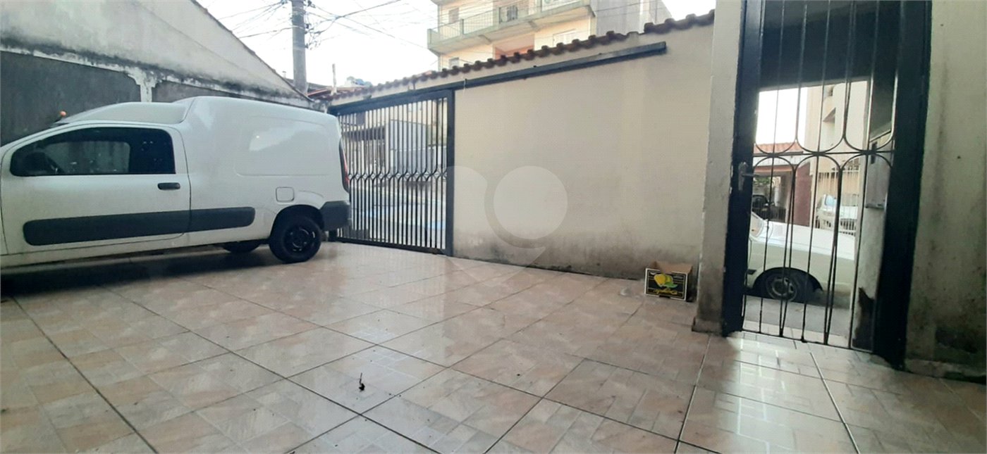 Casa à venda com 3 quartos, sendo 1 suíte, em Vila Nivi, São Paulo, SP