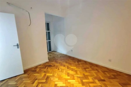 Apartamento à venda com 3 quartos, sendo 1 suíte,  em Copacabana, Rio de Janeiro, RJ