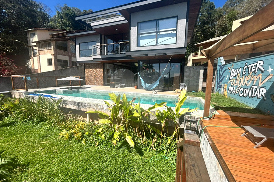 Casa à venda com 4 suítes no condomínio Residencial Bosque da Serra, Mairiporã - SP