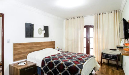 Casa à venda com 3 quartos, sendo 1 suíte, em Parque das Nações, Santo André, SP