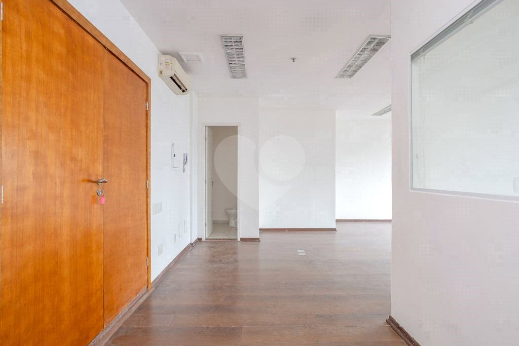 Sala à venda em Vila Olímpia, São Paulo, SP