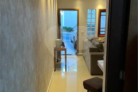 Casa à venda com 3 suítes no condomínio Residencial Palmas I, São Paulo - SP