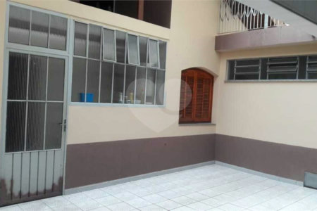 Casa à venda com 4 quartos, sendo 1 suíte, em Vila Santa Terezinha, Várzea Paulista, SP