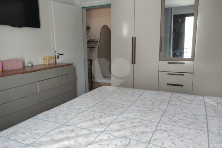 Sobrado à venda com 3 quartos, sendo 1 suíte,  em Alves Dias, São Bernardo do Campo, SP
