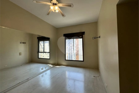Apartamento à venda com 4 quartos, sendo 2 suítes,  em Vila Suzana, São Paulo, SP