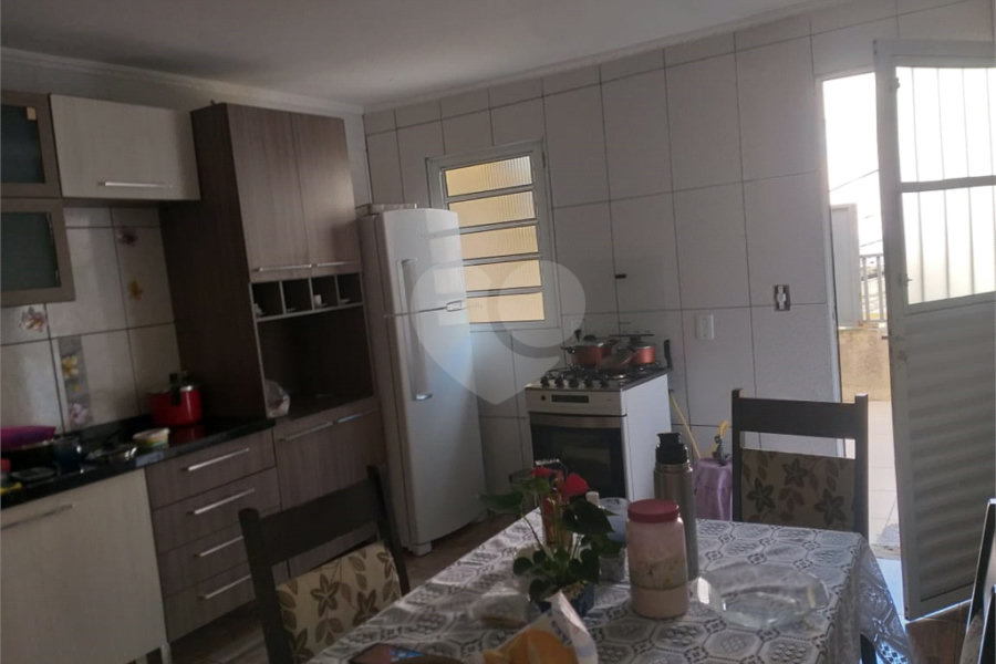 Sobrado à venda com 5 quartos no Brasilândia, São Paulo, SP