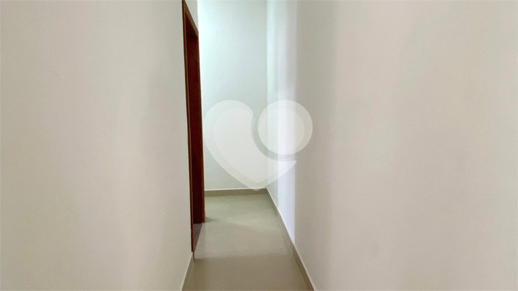 Casa à venda com 4 quartos, sendo 3 suítes, em Taperapuan, Porto Seguro, BA