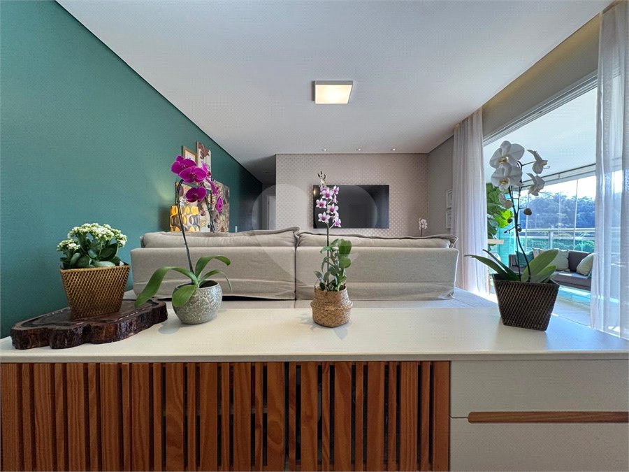 Apartamento à venda com 3 quartos, sendo 1 suíte, em Jardim Caravelas, São Paulo, SP