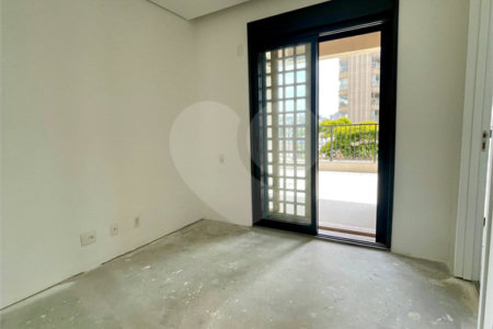 Apartamento à venda com 3 suítes em Jardim Vila Mariana, São Paulo, SP