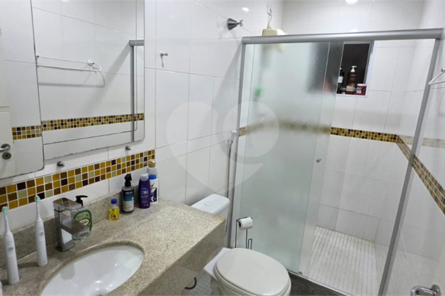 Casa Térrea à venda ou para alugar com 8 quartos, sendo 4 suítes, em Vila Pereira Barreto, São Paulo, SP