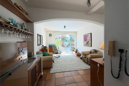 Casa à venda com 4 quartos, sendo 1 suíte, no condomínio Taquaral, São Paulo - SP