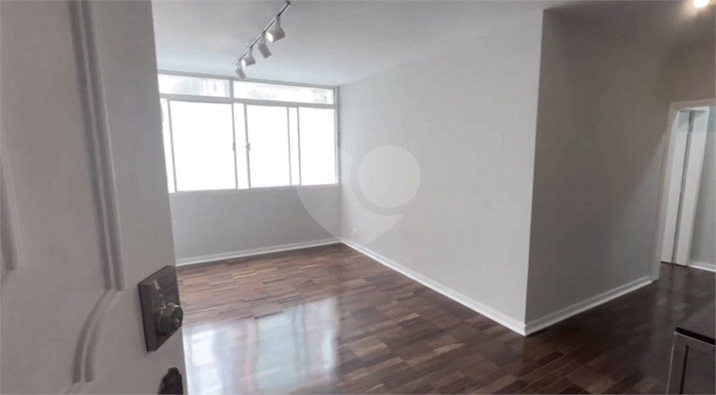 Apartamento à venda com 3 quartos, sendo 1 suíte, em Jardim Paulista, São Paulo, SP