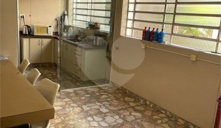Sobrado à venda com 3 quartos, sendo 1 suíte,  em Campo Belo, São Paulo, SP