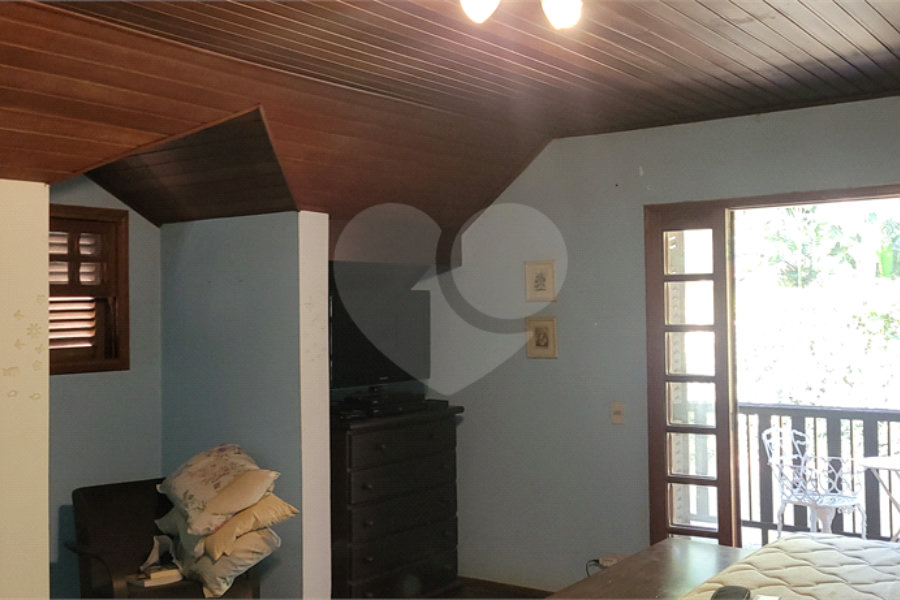 Casa à venda com 3 suítes no condomínio Jardim da Montanha I, Mairiporã - SP