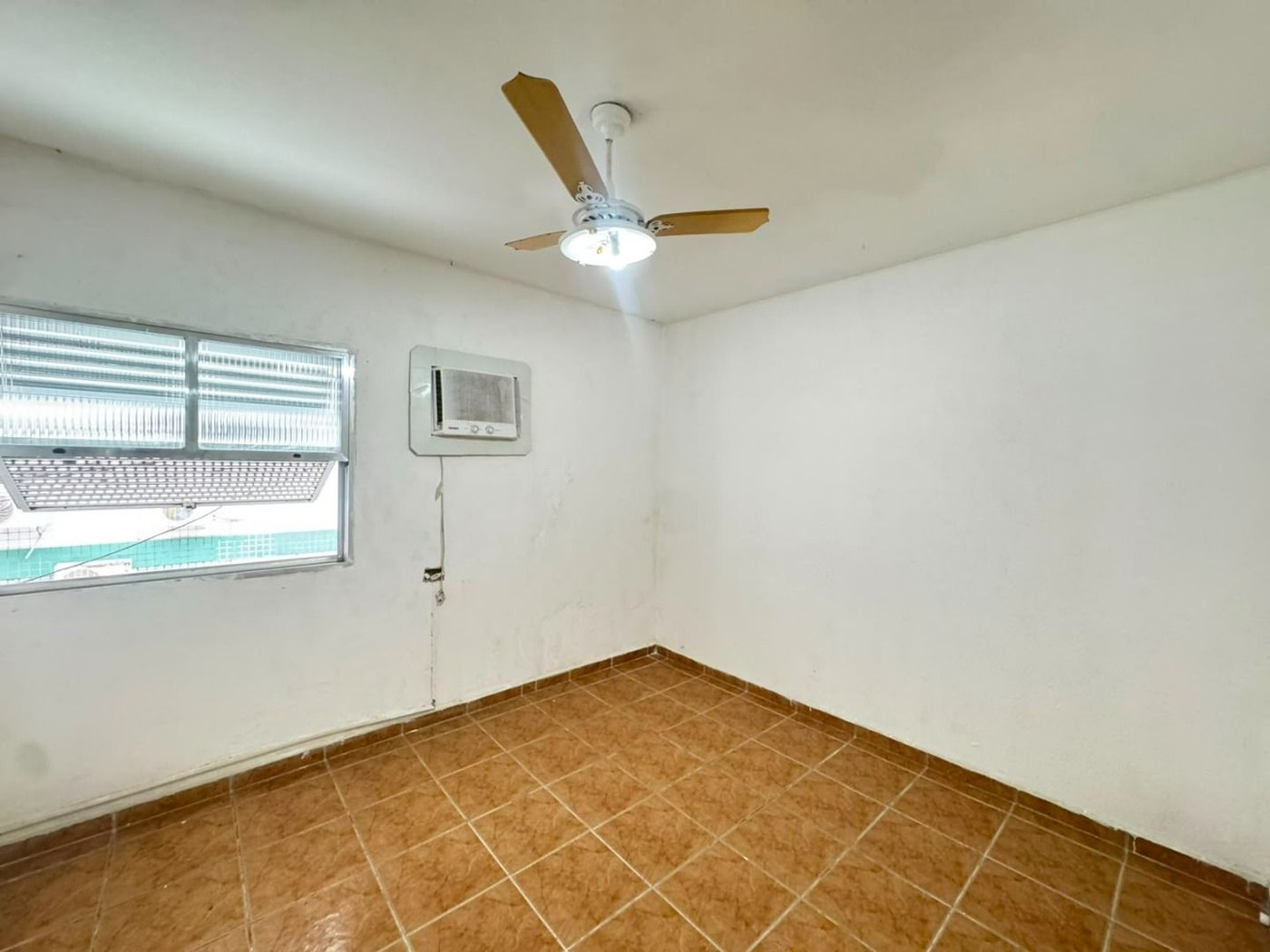 Apartamento com 3 dormitórios à venda, 60 m² por R$ 320.000,00 - Aparecida - Santos/SP