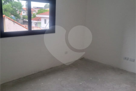 Sobrado à venda com 3 quartos, sendo 1 suíte, em Vila São Paulo, São Paulo, SP