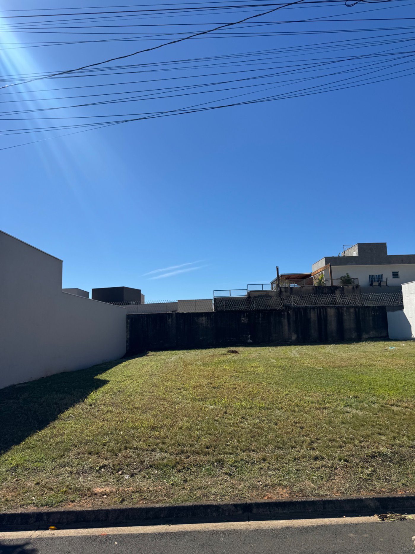 Lote à venda no condomínio Olívio Francischini, Hortolândia - SP
