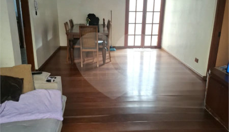 Casa à venda com 3 quartos, sendo 1 suíte,  em Vila Santa Helena, Mogi das Cruzes, SP