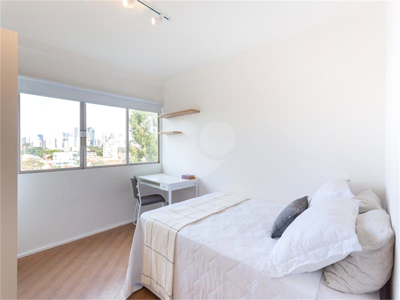 Apartamento à venda com 4 quartos, sendo 1 suíte, em Vila Olímpia, São Paulo, SP