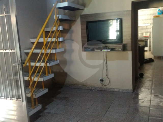 Sobrado à venda com 3 quartos em Jardim Acácio, Guarulhos, SP