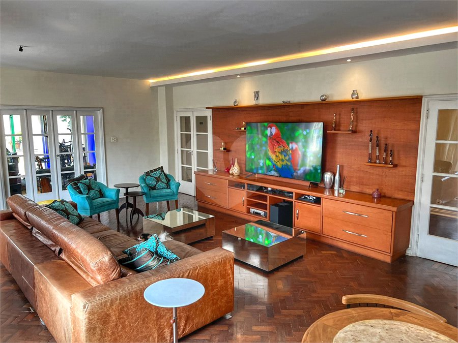 Apartamento à venda com 4 quartos, sendo 2 suítes,  em Flamengo, Rio de Janeiro, RJ