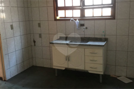Casa à venda com 3 quartos, sendo 1 suíte, em Vila Vitório Mazzei, São Paulo, SP