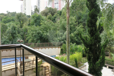 Apartamento à venda com 3 suítes em Vila Suzana, São Paulo, SP