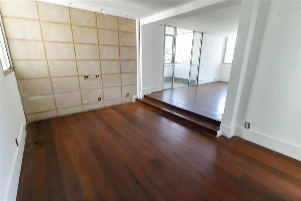 Apartamento à venda com 3 quartos, sendo 2 suítes, em Vila Andrade, São Paulo, SP