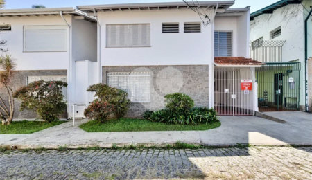 Casa de Vila à venda com 4 quartos, sendo 2 suítes,  em Alto da Boa Vista, São Paulo, SP