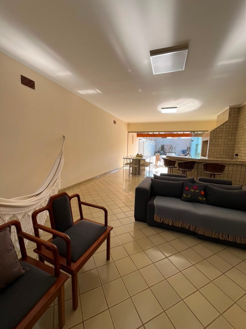 Casa à venda com 3 quartos, sendo 1 suíte,  em Santos Dumont, Três Lagoas, MS