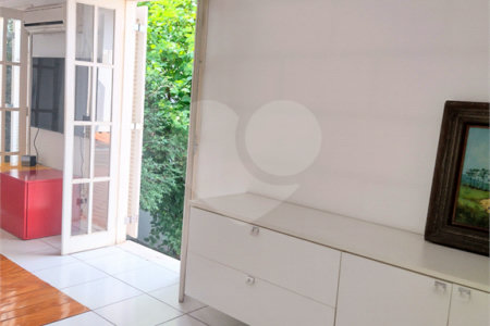 Sobrado à venda com 3 quartos, sendo 1 suíte, em Jardim São Paulo(zona Norte), São Paulo, SP