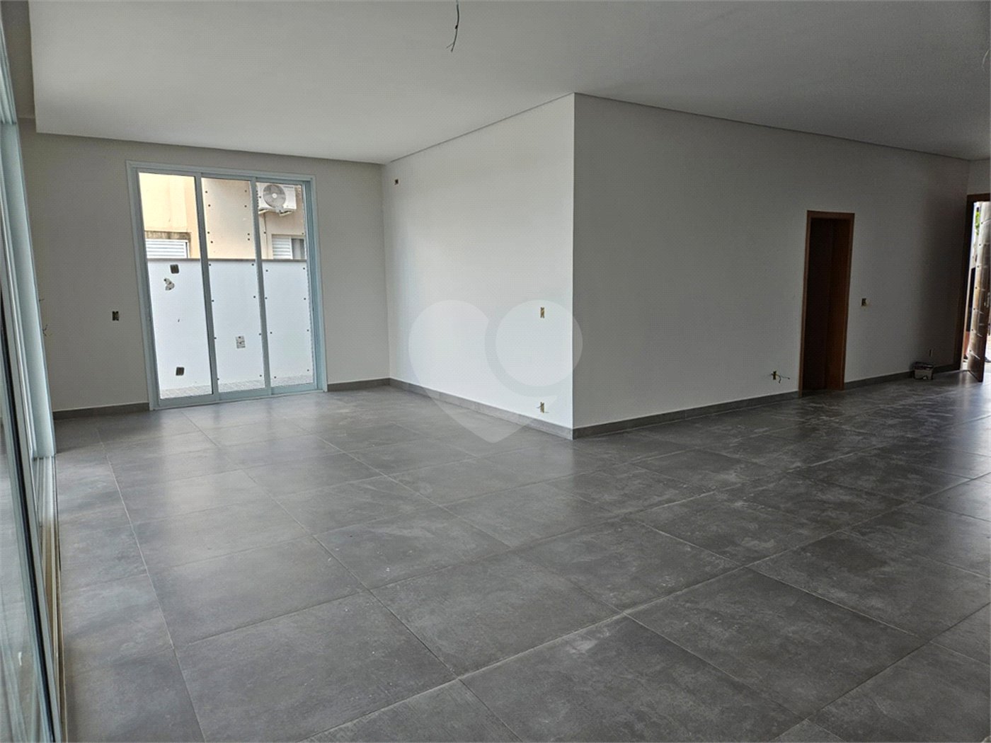 Casa à venda com 4 suítes no condomínio Portal da Vila Rica, Itu - SP
