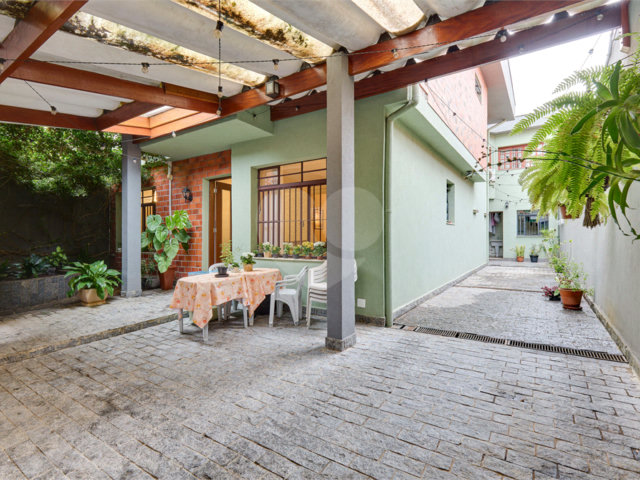 Casa de Vila à venda com 3 quartos, sendo 2 suítes,  em Granja Julieta, São Paulo, SP