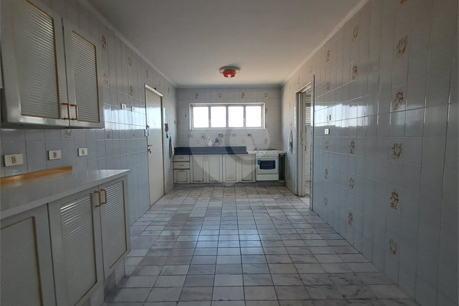Apartamento à venda com 3 quartos, sendo 1 suíte,  em Paraíso, São Paulo, SP