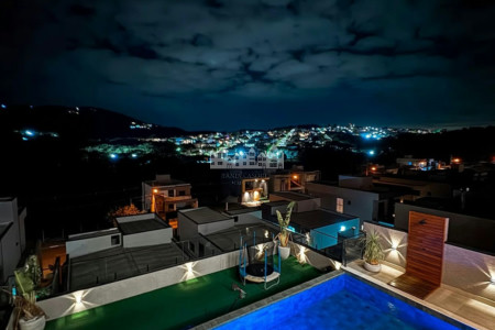 Casa à venda com 4 quartos, sendo 3 suítes, em Rio Abaixo, Atibaia, SP