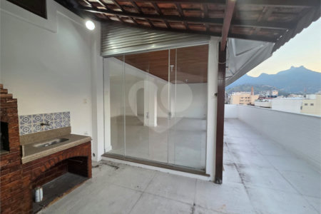 Cobertura à venda ou para alugar com 3 quartos, sendo 1 suíte, em Tijuca, Rio de Janeiro, RJ