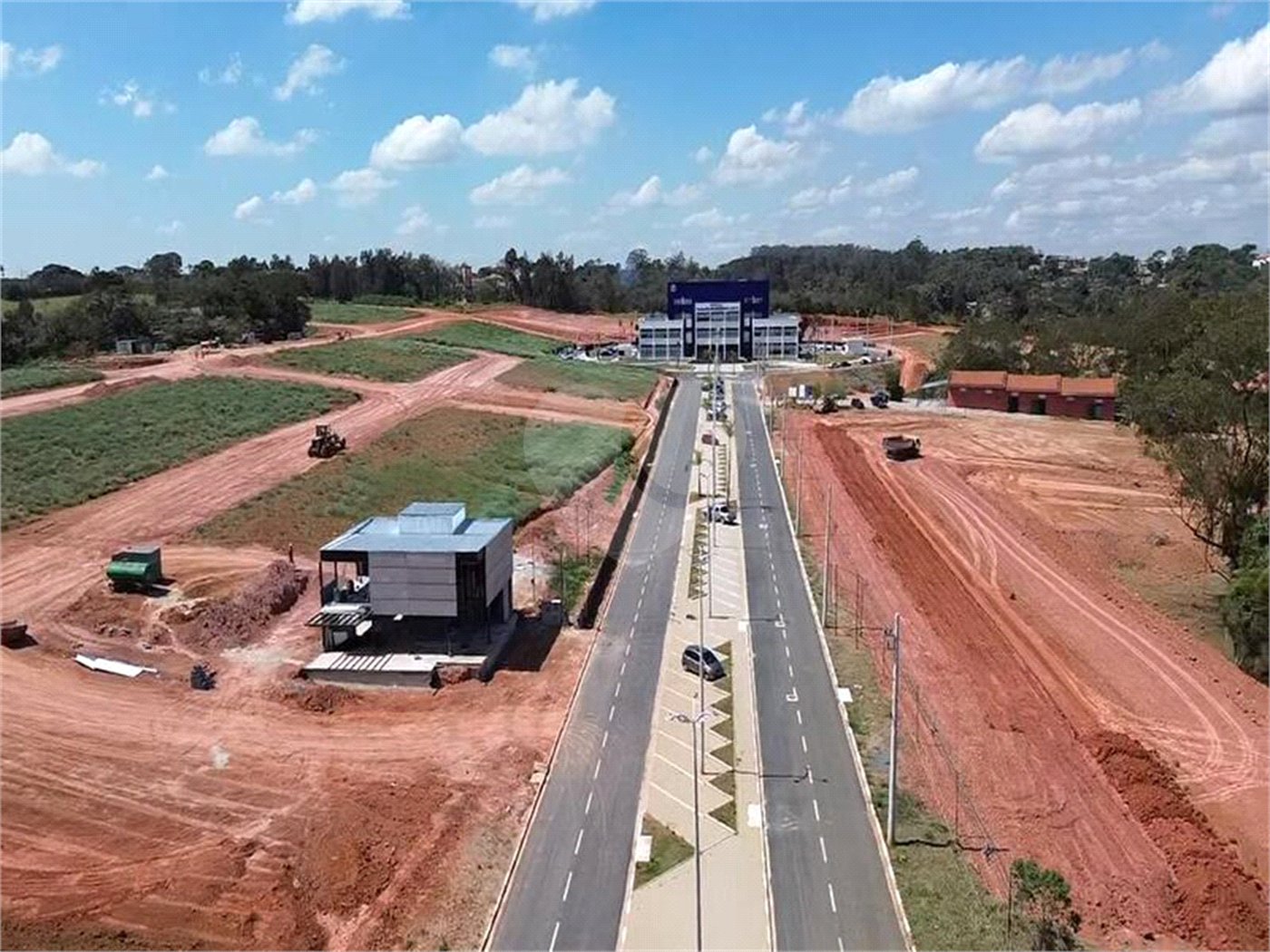 Terreno à venda no condomínio Eixo Esplanada, Vargem Grande Paulista - SP
