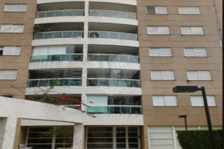 Apartamento à venda com 3 quartos, sendo 1 suíte, em Vila Andrade, São Paulo, SP