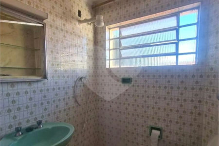 Casa à venda com 4 quartos, sendo 1 suíte,  em Jardim Trussardi, São Paulo, SP