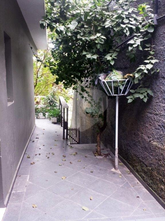 Casa à venda ou para alugar com 4 quartos, sendo 1 suíte, no condomínio Estrada Armando Barbosa ,6300, Mairiporã - SP