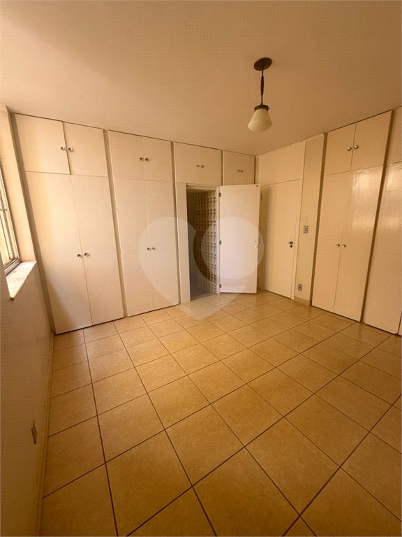 Apartamento à venda com 3 quartos, sendo 1 suíte, no Centro, Ribeirão Preto, SP