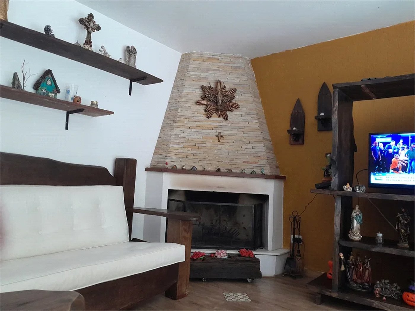 Sobrado à venda com 6 quartos, sendo 3 suítes,  em Rolinópolis, São Paulo, SP