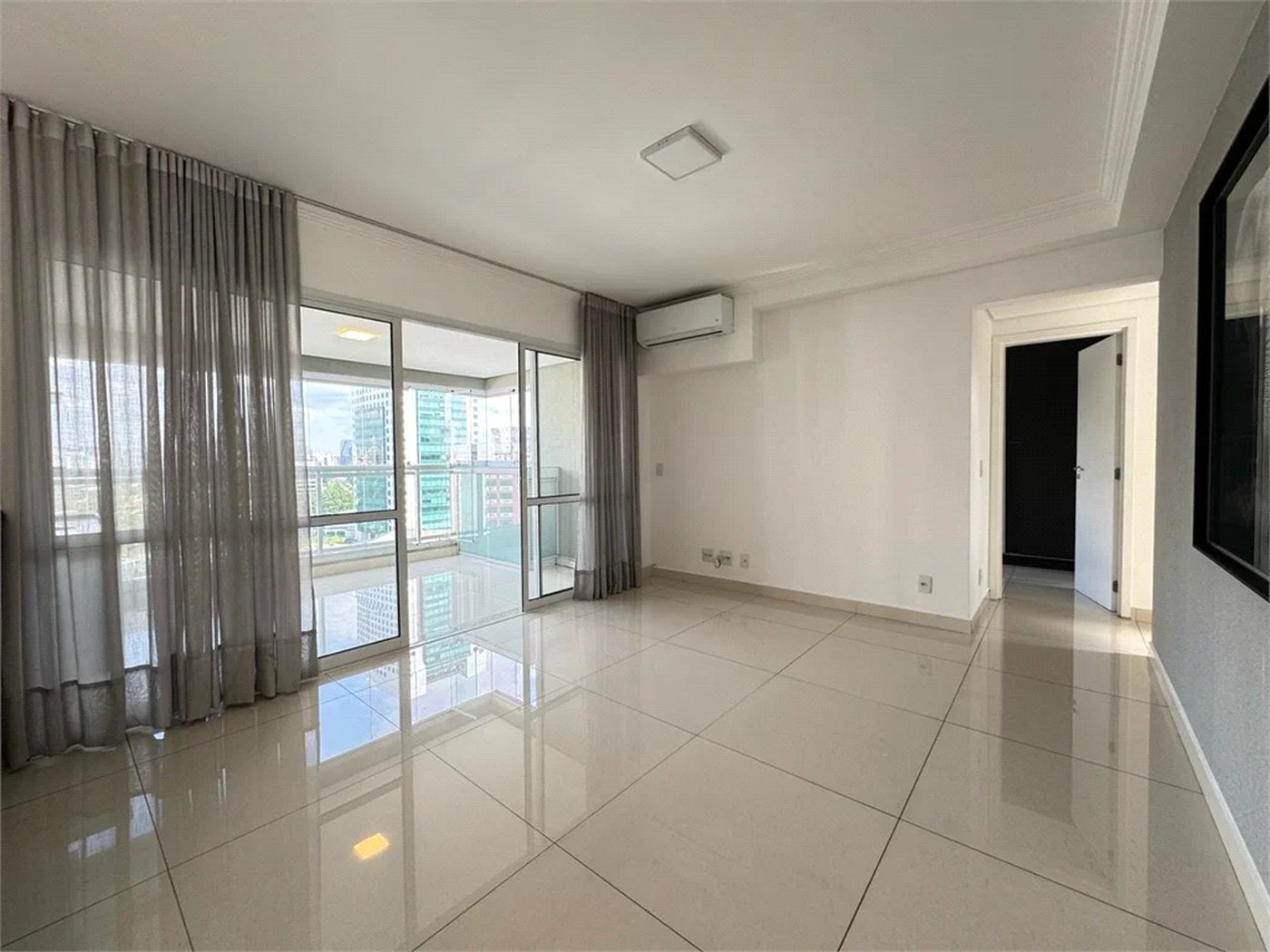 Apartamento à venda com 3 quartos, sendo 1 suíte, em Pinheiros, São Paulo, SP