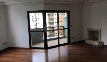 Apartamento à venda com 4 quartos, sendo 2 suítes,  em Vila Andrade, São Paulo, SP