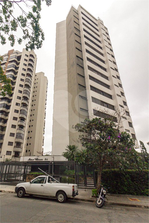 Apartamento à venda com 4 quartos, sendo 3 suítes, em Campo Belo, São Paulo, SP