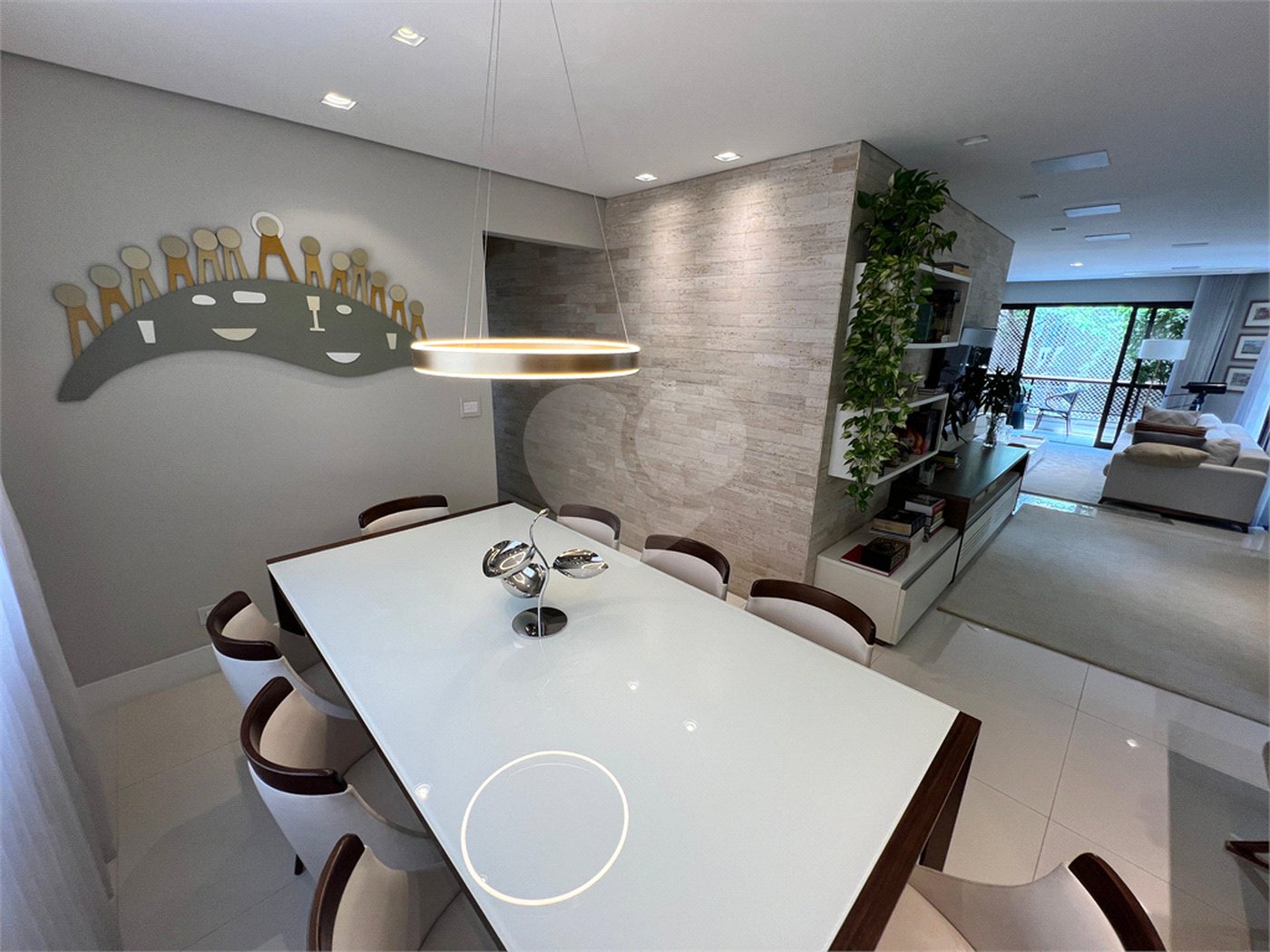 Apartamento à venda com 4 quartos, sendo 3 suítes, em Itaim Bibi, São Paulo, SP