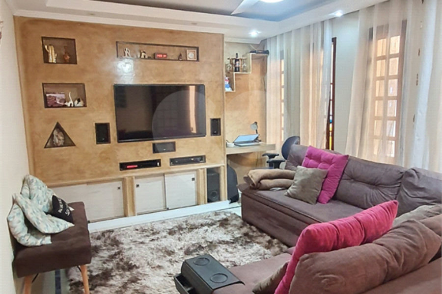Sobrado à venda com 3 quartos, sendo 1 suíte, em Limão, São Paulo, SP